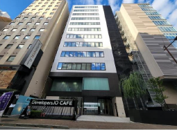 秋葉原駅徒歩4分　柳原通り沿いの1階路面店舗！